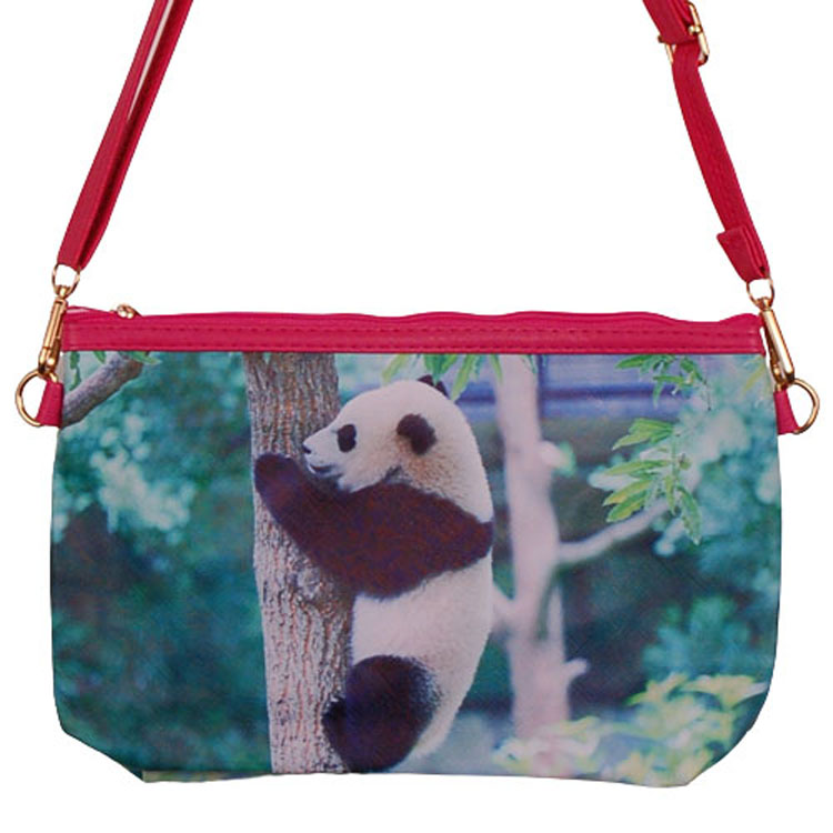 Schoudertasje Panda - Panda in Boom klimmend - 25x17cm